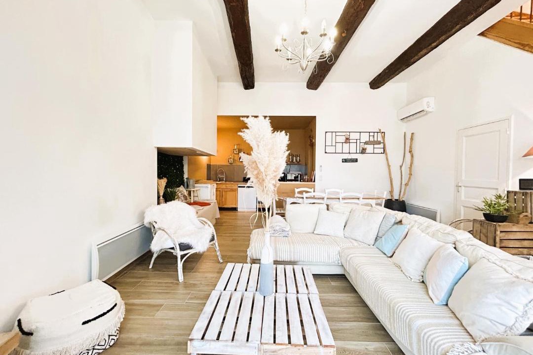 Photo of Livingroom in Quarante