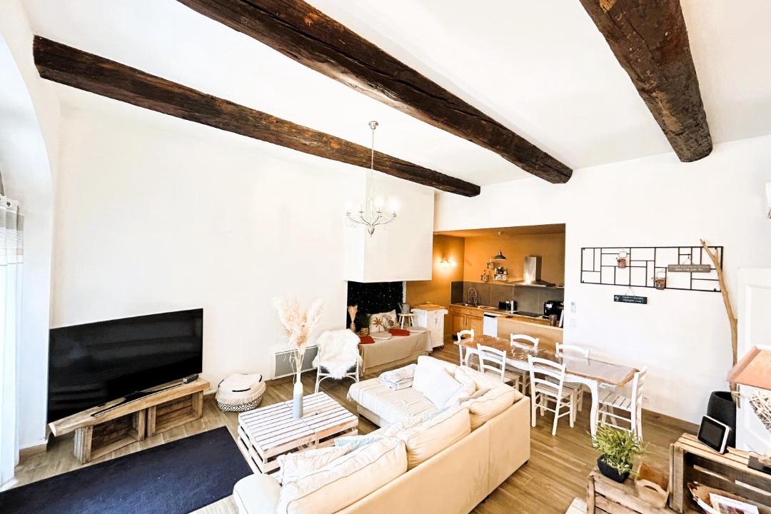 Photo of Others in Quarante