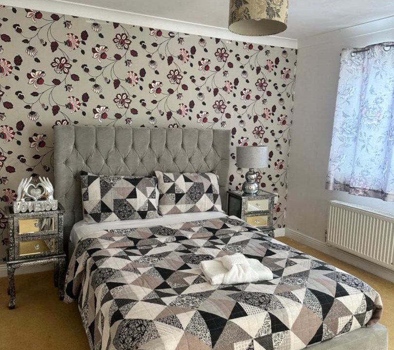 Photo of Bedroom in Ifield