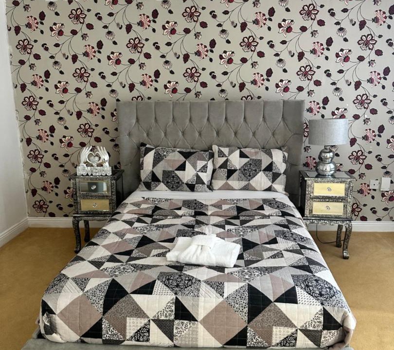 Photo of Bedroom in Ifield