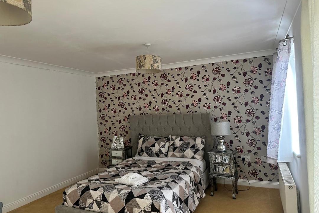 Photo of Bedroom in Ifield