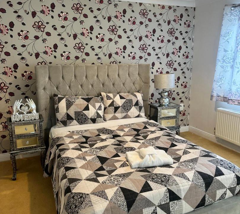 Photo of Bedroom in Ifield