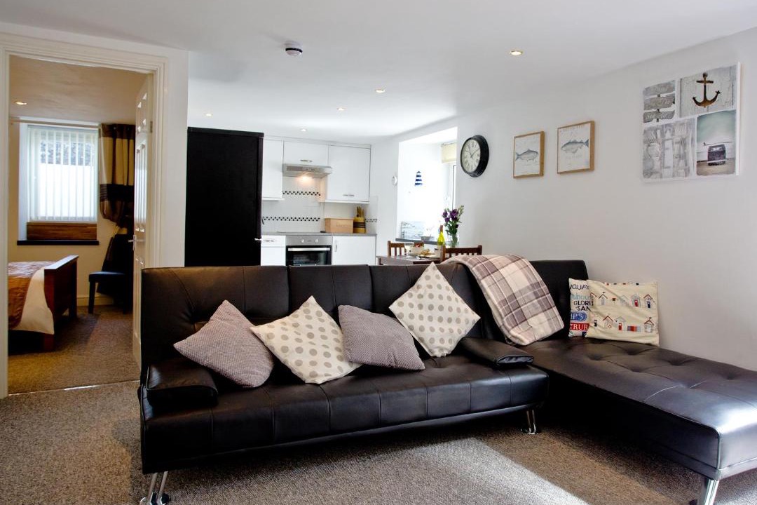 Photo of Livingroom in Torquay City Centre