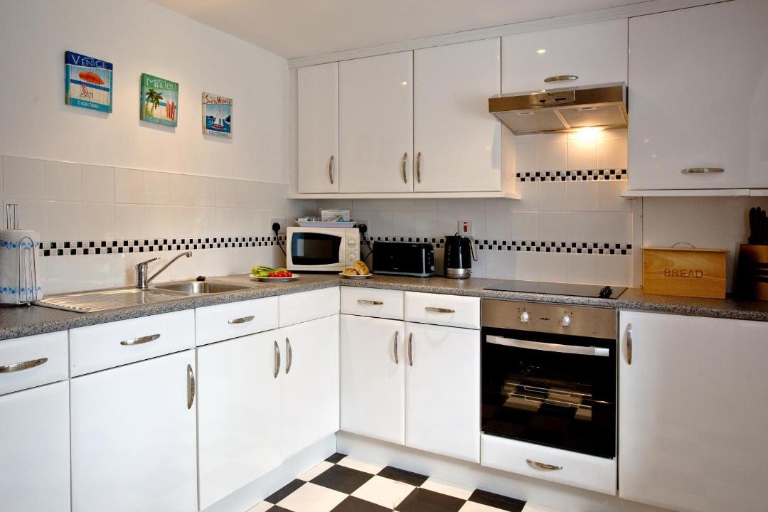 Photo of Kitchen in Torquay City Centre