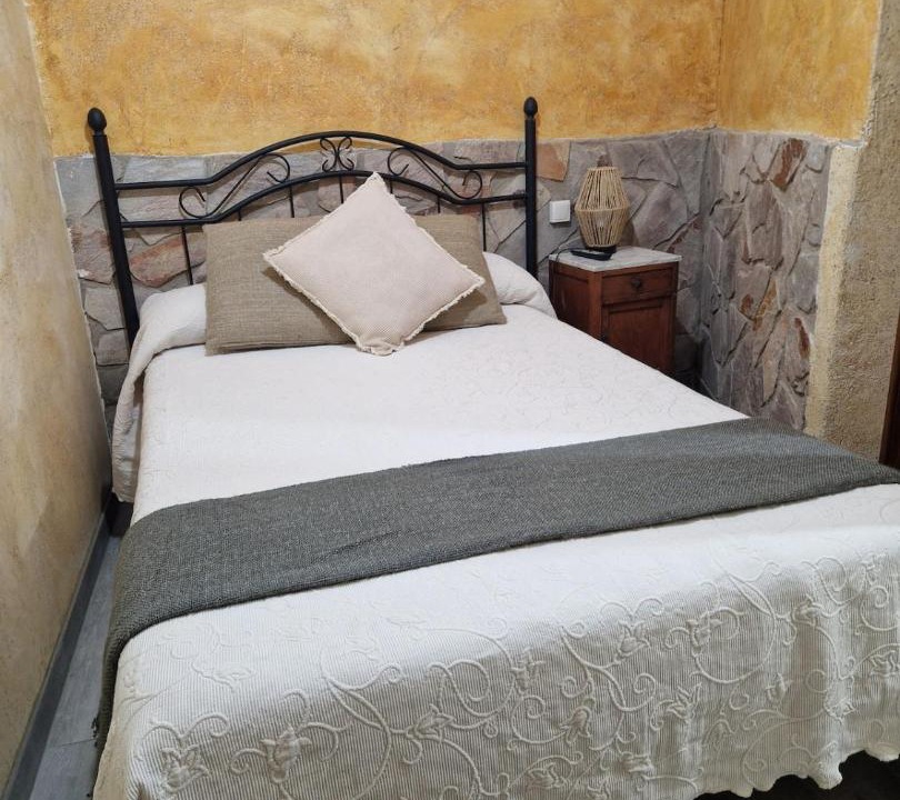 Photo of Bedroom in Valle de Santibanez