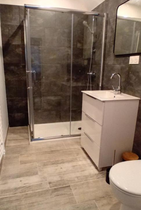 Photo of Bathroom in Guainville