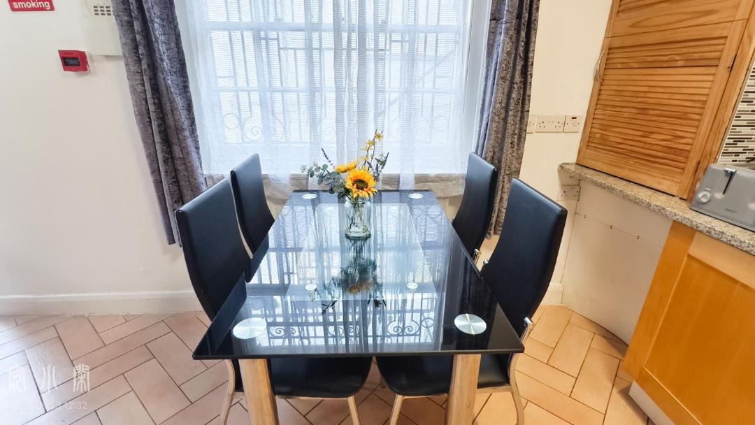 Photo of Others in Bryanston and Dorset Square