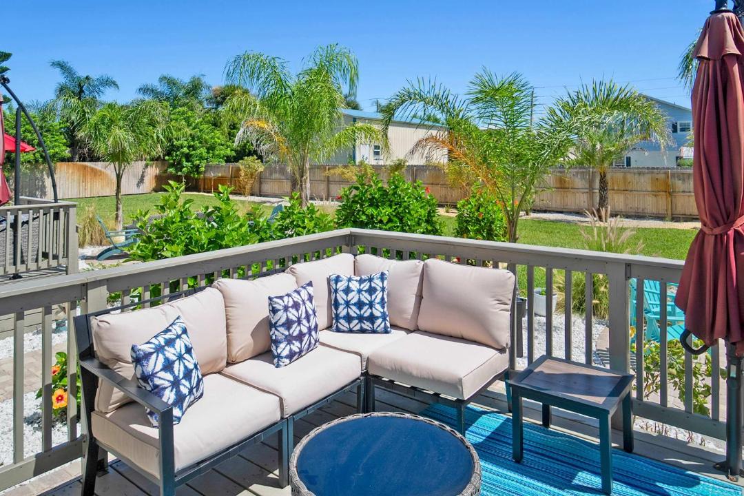 Photo of Patio Balcony in Crescent Beach