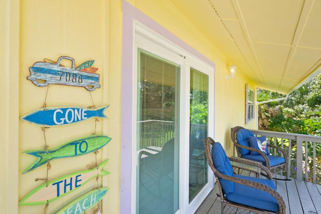 Photo of Patio Balcony in Crescent Beach