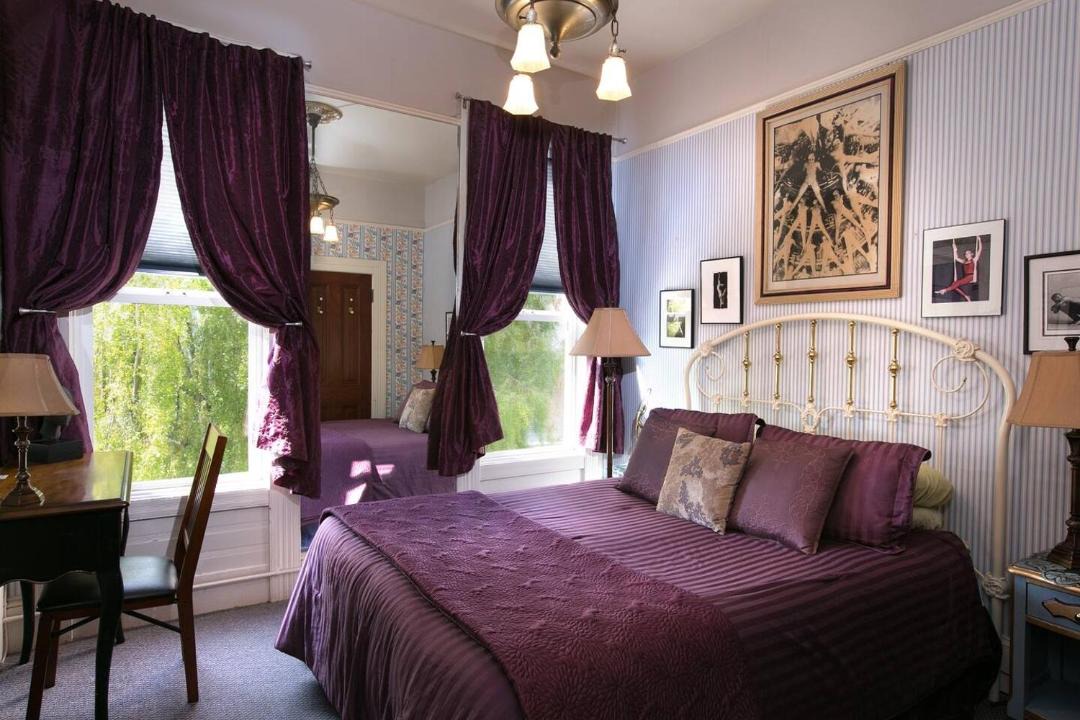 Photo of Others in La Lengua