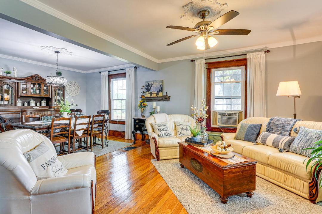 Photo of Others in Sparrow Bush