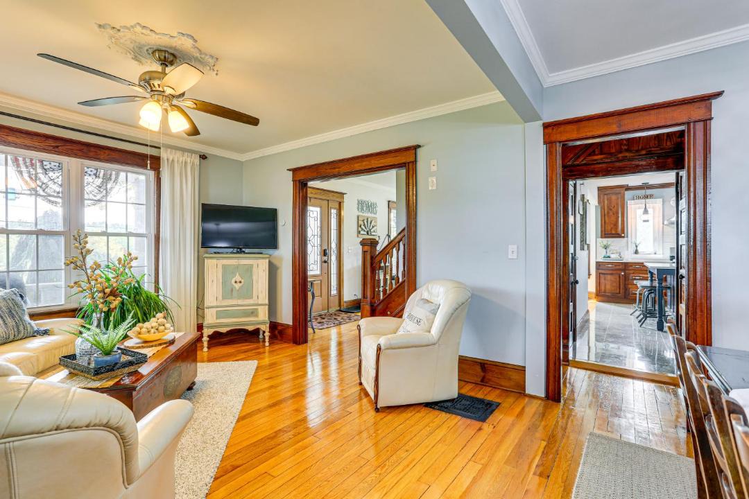 Photo of Others in Sparrow Bush