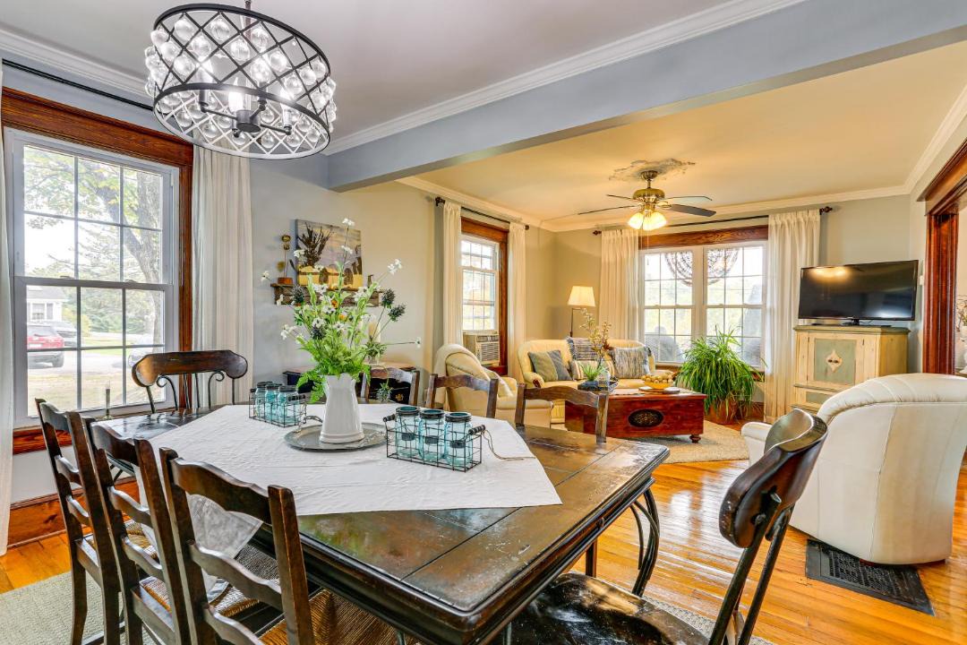 Photo of Others in Sparrow Bush