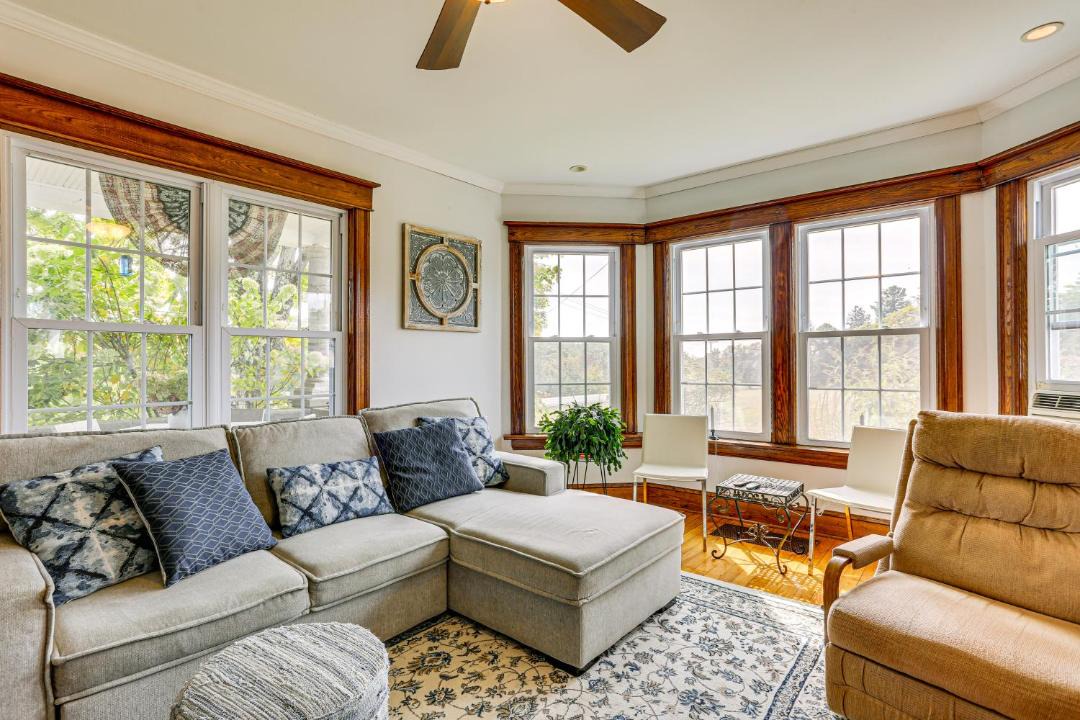 Photo of Others in Sparrow Bush