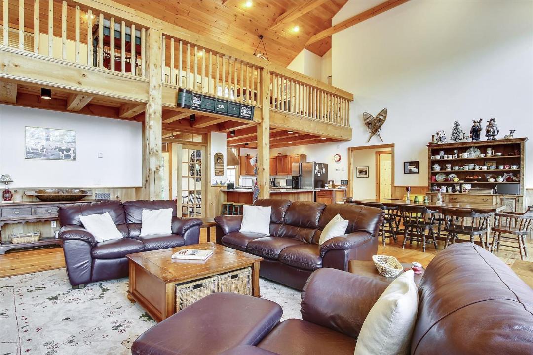 Photo of Livingroom in Stowe Area