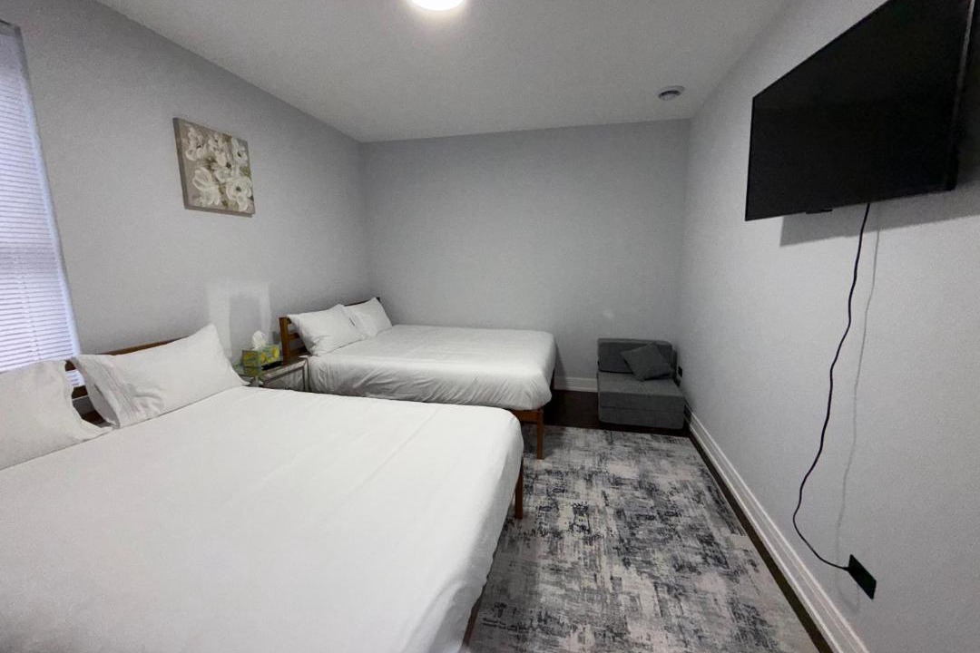 Photo of Bedroom in Albany Park