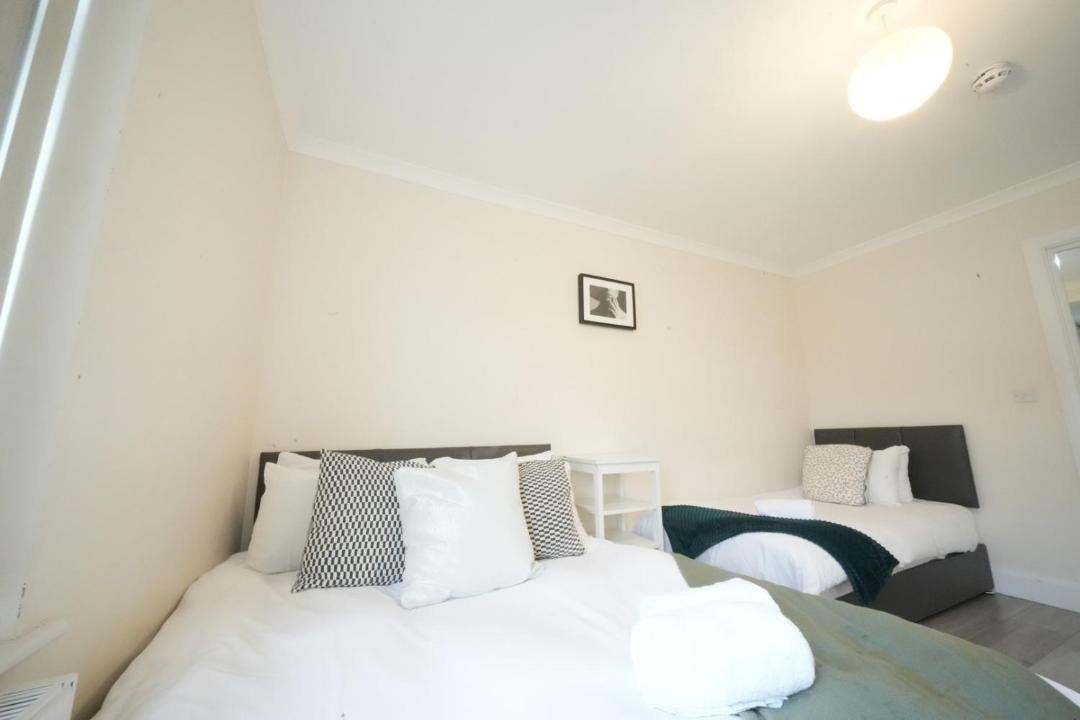 Photo of Others in Harlington