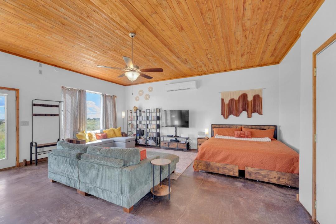 Photo of Bedroom in Claunch
