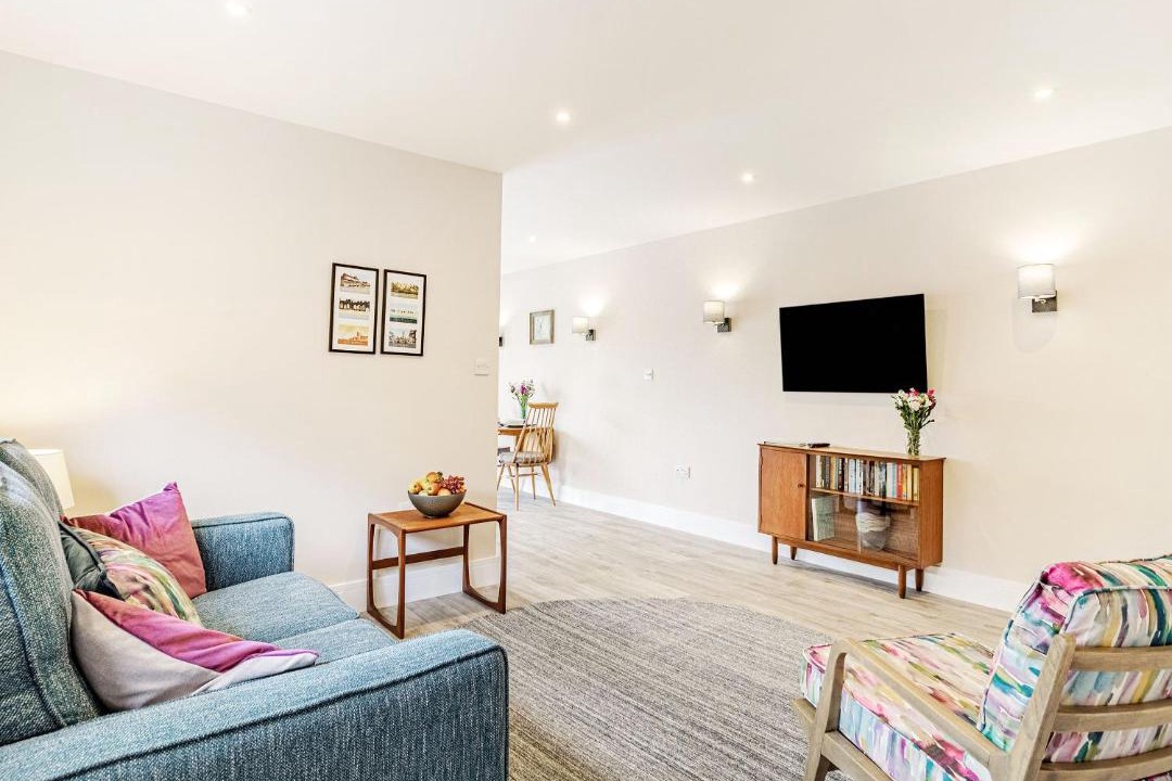 Photo of Others in Diss