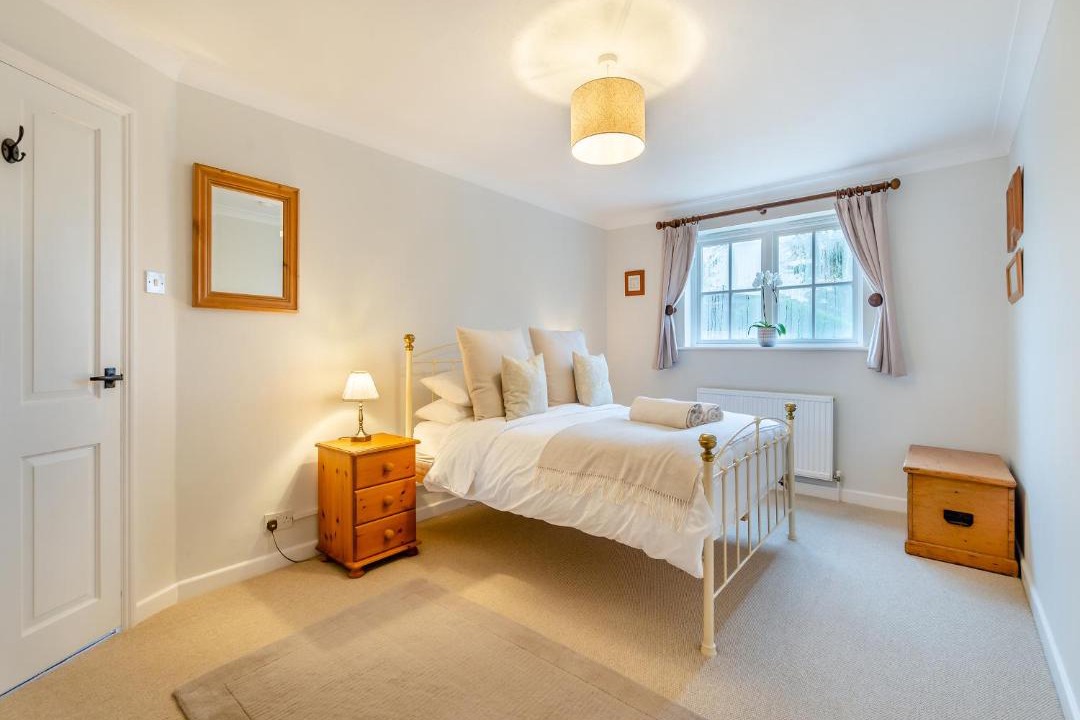 Photo of Others in Sharpthorne