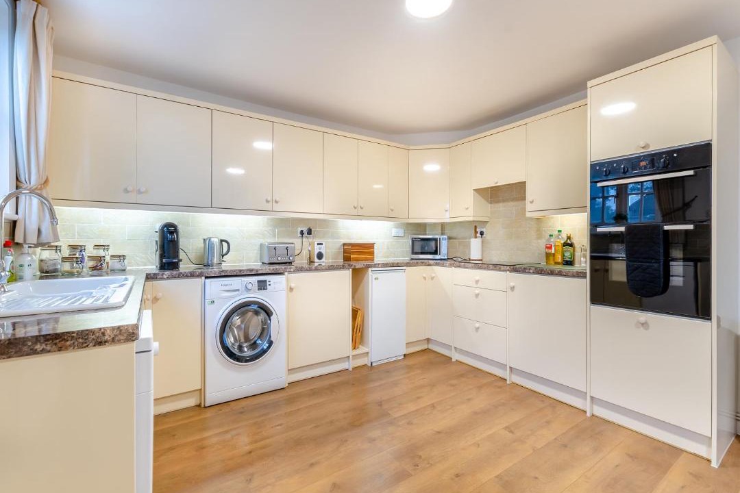 Photo of Others in Sharpthorne