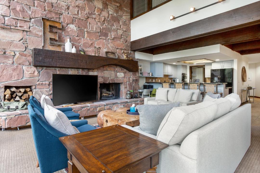 Photo of Livingroom in Deer Valley