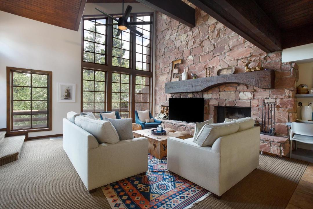 Photo of Livingroom in Deer Valley