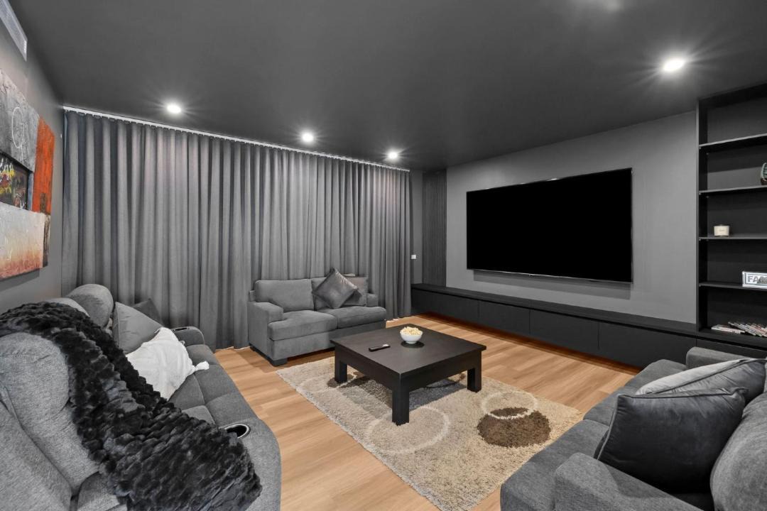 Photo of Others in Lorne