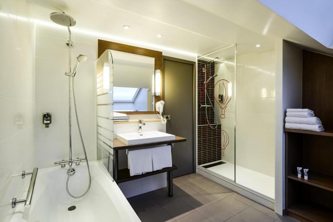 Photo of Bathroom in Chanas