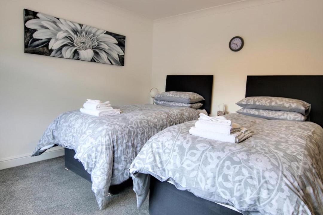 Photo of Others in Netley