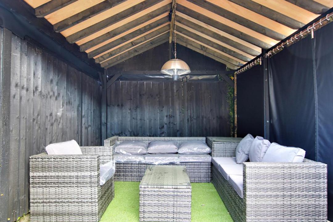 Photo of Others in Netley