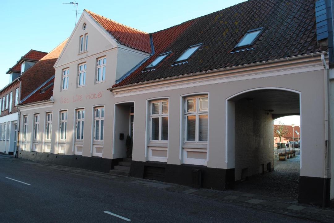 Photo of Others in Ronne