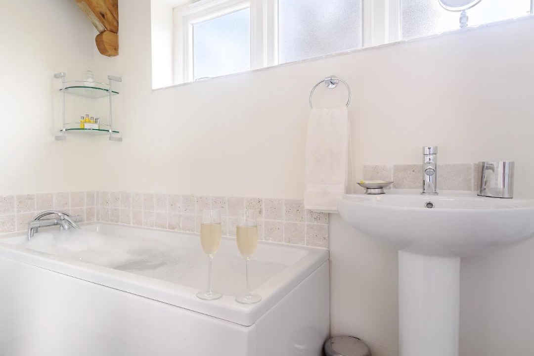 Photo of Bathroom in Cam