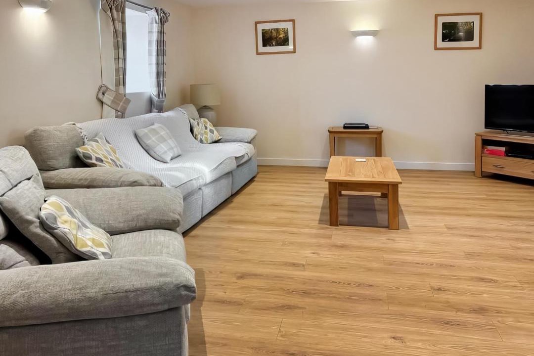 Photo of Others in Broadwoodkelly