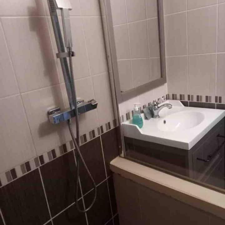 Photo of Bathroom in Issoudun