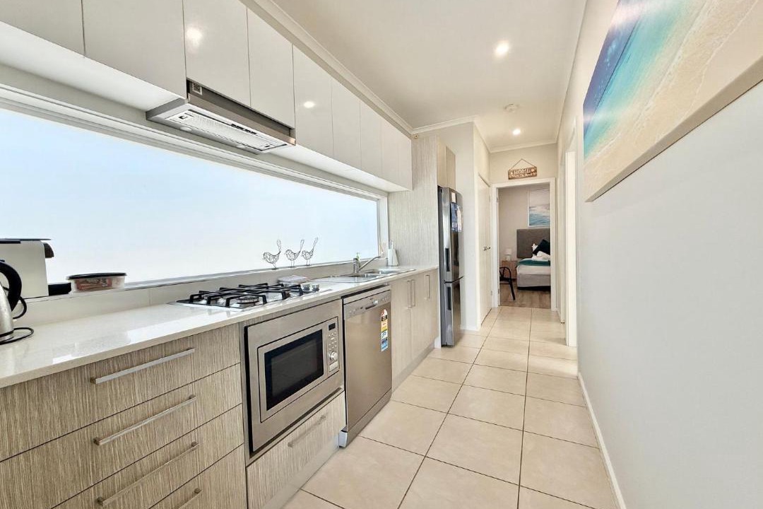 Photo of Others in Caves Beach