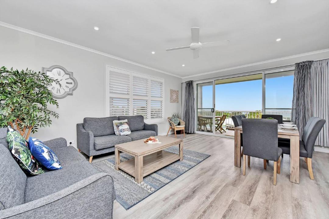 Photo of Others in Caves Beach