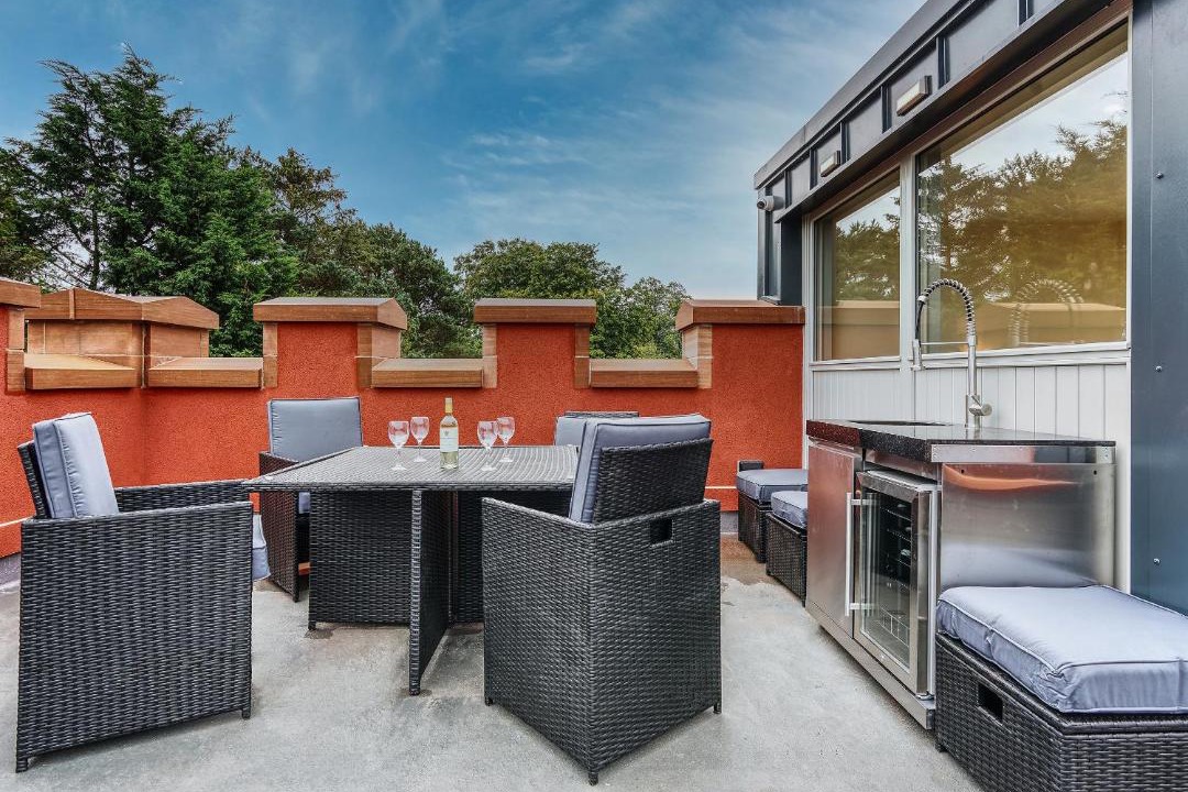 Photo of Others in Wing