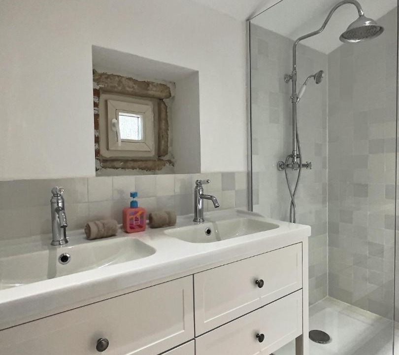 Photo of Bathroom in La Celle-sous-Gouzon