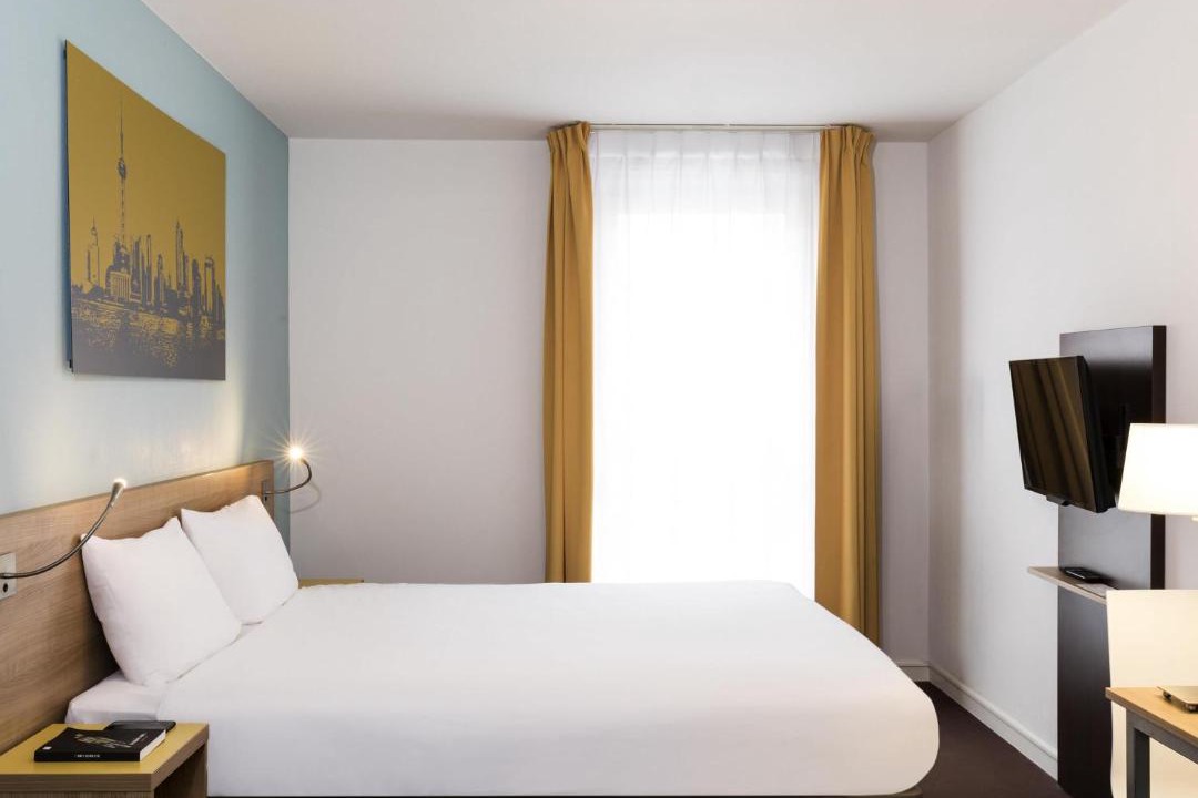 Photo of Bedroom in Clamart