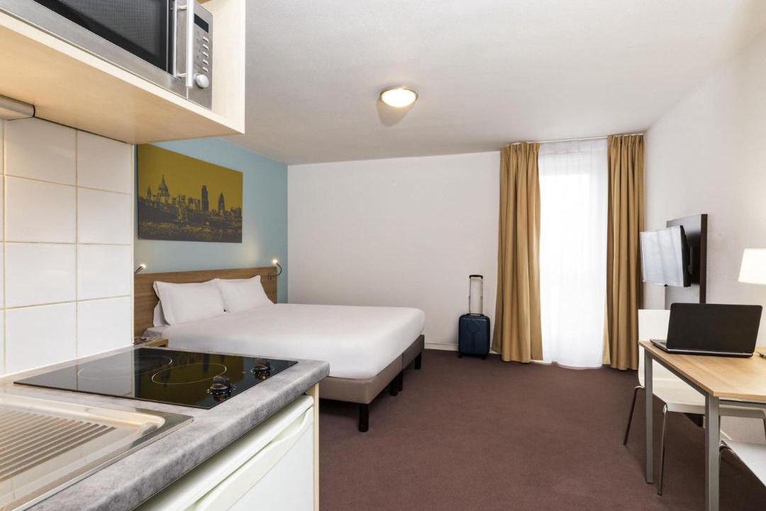 Photo of Bedroom in Clamart