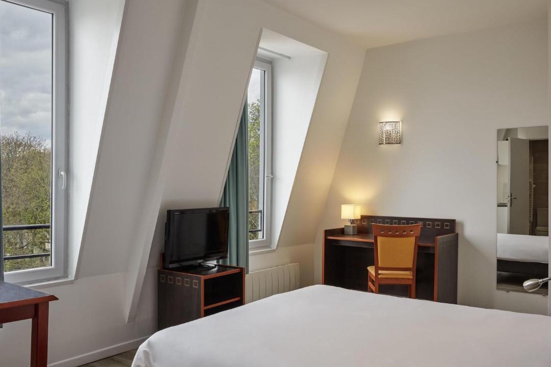 Photo of Others in Pere Lachaise