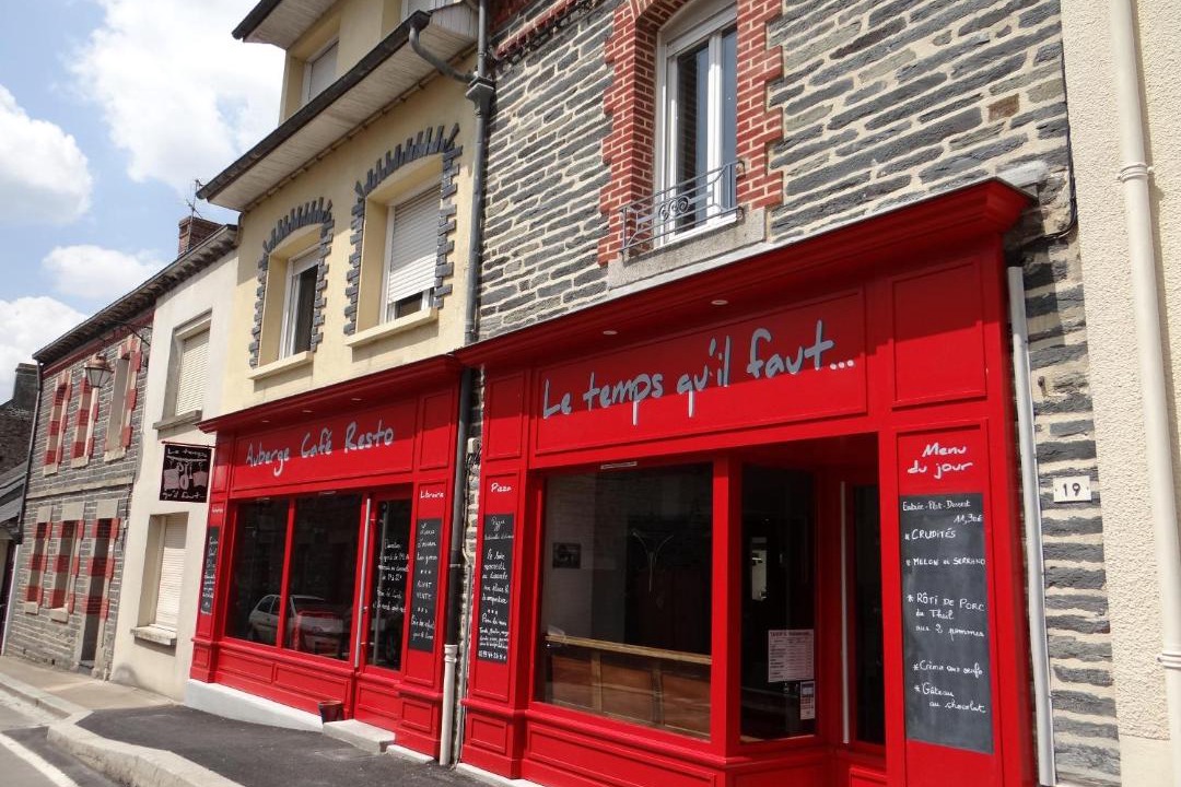 Photo of Buildings in Pire-sur-Seiche