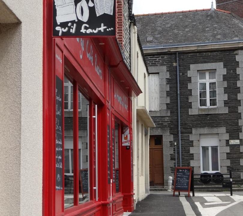 Photo of Buildings in Pire-sur-Seiche