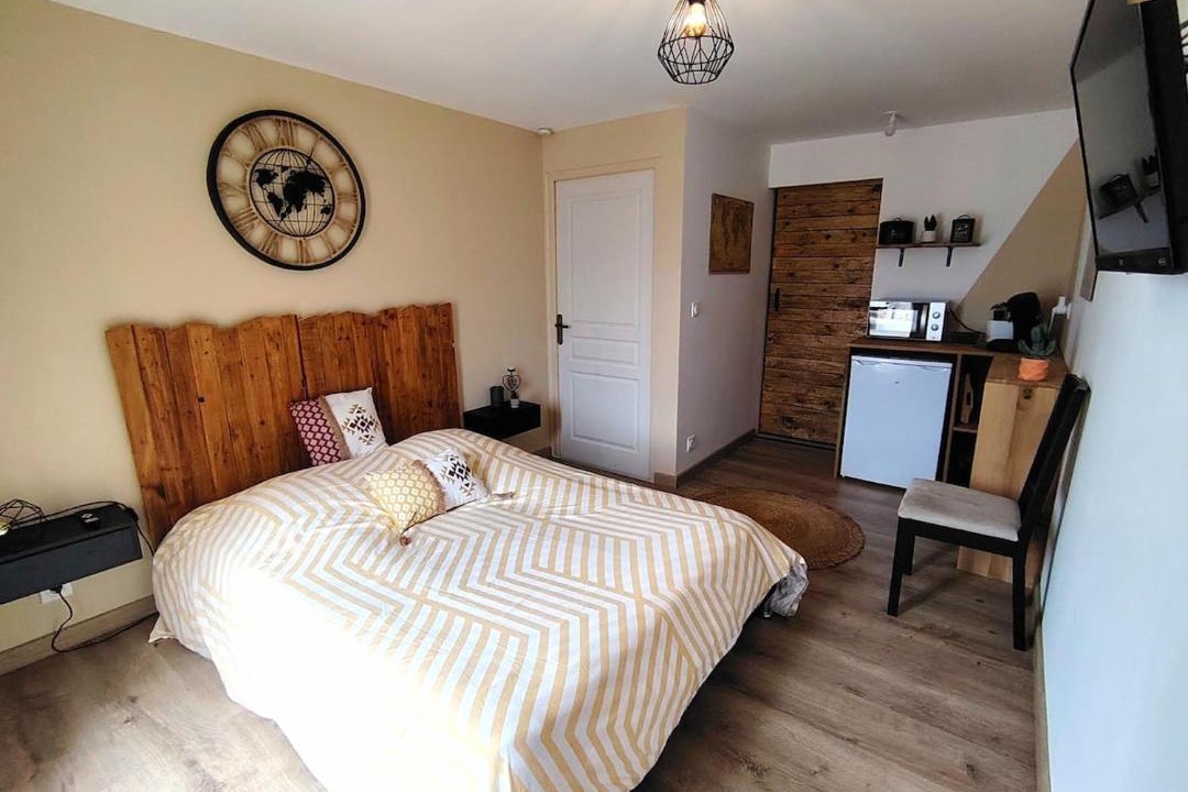 Photo of Bedroom in Neuville-sur-Ain