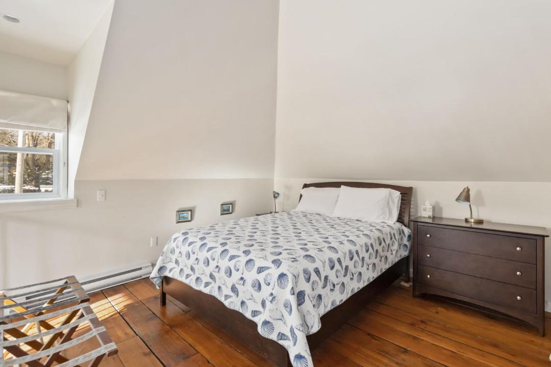 Photo of Bedroom in Lunenburg
