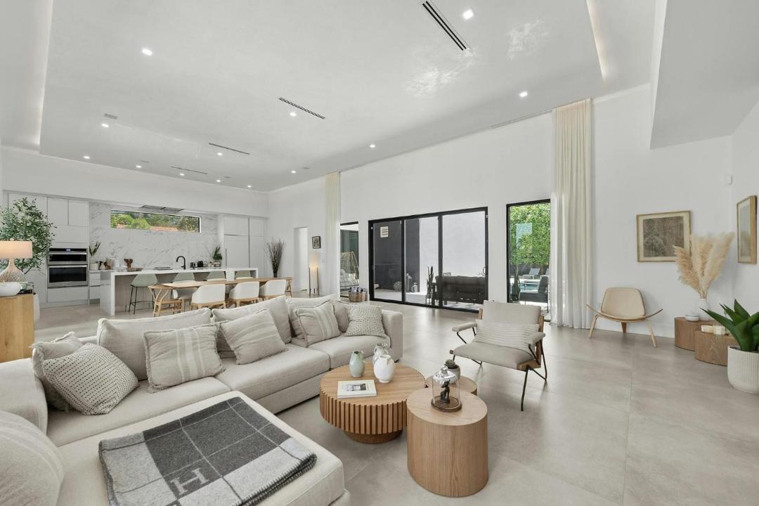 Photo of Livingroom in Olympia Heights