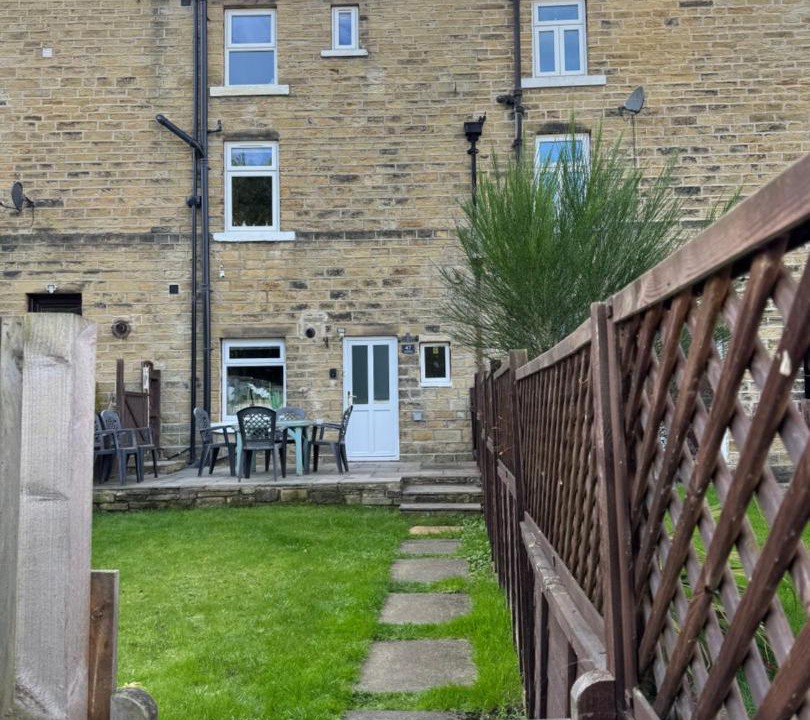 Photo of Others in Honley