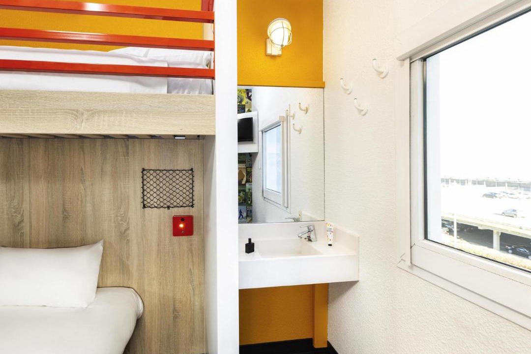 Photo of Others in Glisy