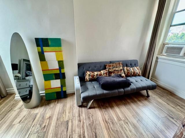 Photo of Livingroom in Gaslamp Quarter
